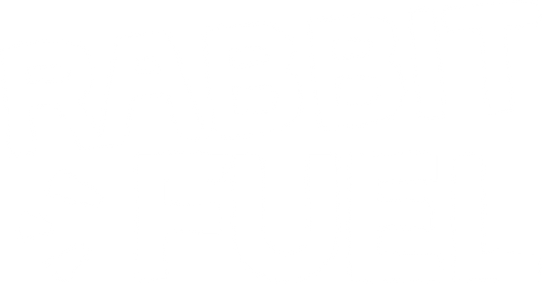 Weißes Logo von Rabbit Fuel mit einem handschriftlich wirkenden Schriftzug und einem stilisierten Hasengesicht als Designelement.